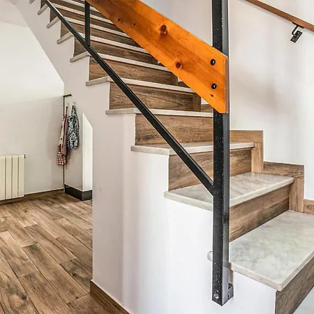 Amazing In With 2 Bedrooms And Wifi Holiday home *